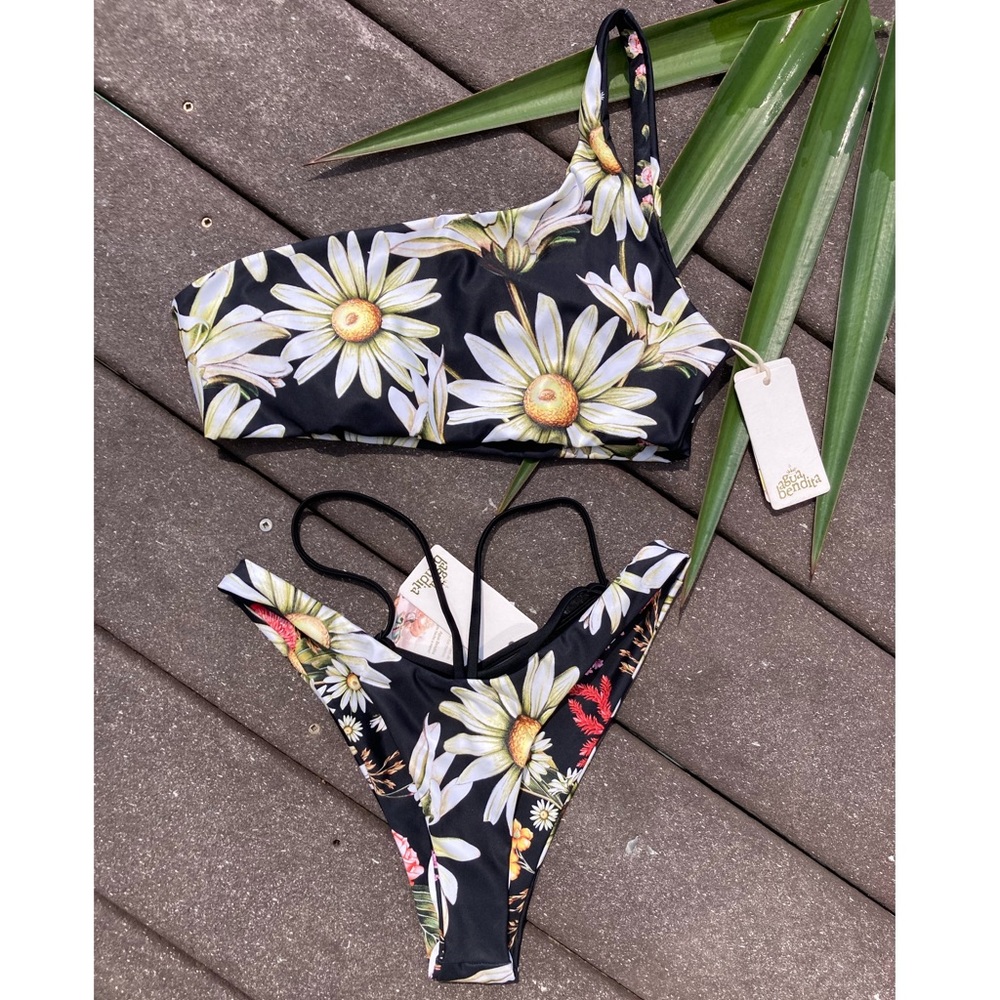 AGUA BENDITA Set - Roma Moss One Shoulder Bikini Top & Egle High Leg Bottom - L
